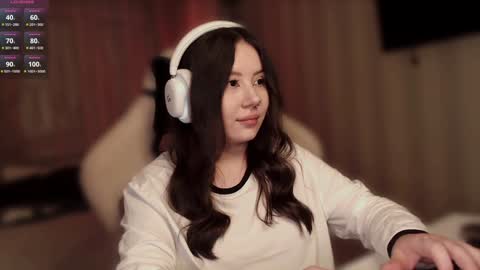 Snapshot of sinigami_ chatting on 01.13.25 Ari online show from 01.13.25