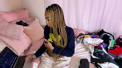 Snapshot of sinn3er chatting on 01.18.26 sinn3er online show from 01.18.26