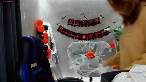 Snapshot of sinty_noria chatting on 11.01.25 Sinty Noria online show from 11.01.25