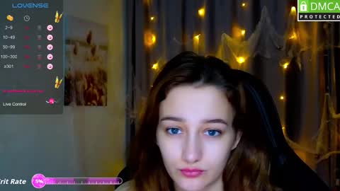 Snapshot of sinty_noria chatting on 11.04.25 Sinty Noria online show from 11.04.25