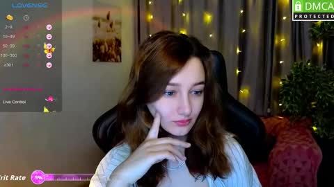 Snapshot of sinty_noria chatting on 11.17.25 Sinty Noria online show from 11.17.25