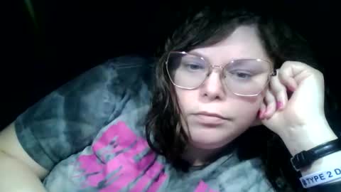 Siofra online show from 10.31.25