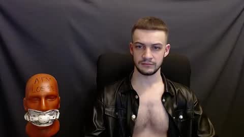Snapshot of sir_damien chatting on 12.08.24 Sir Damien online show from 12.08.24
