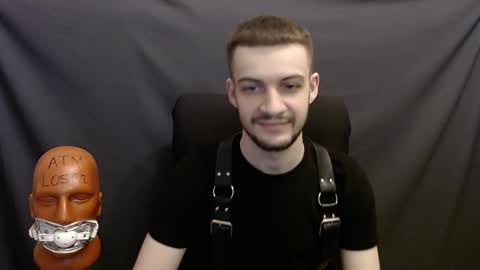 Snapshot of sir_damien chatting on 12.11.24 Sir Damien online show from 12.11.24