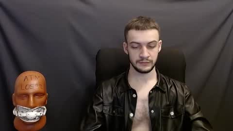 Snapshot of sir_damien chatting on 12.14.24 Sir Damien online show from 12.14.24