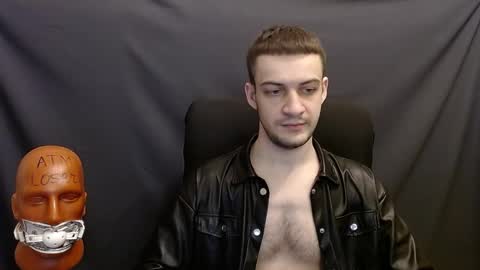 Snapshot of sir_damien chatting on 12.20.24 Sir Damien online show from 12.20.24