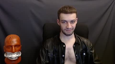 Snapshot of sir_damien chatting on 12.22.24 Sir Damien online show from 12.22.24