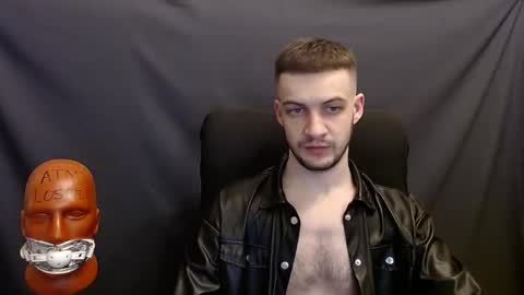 Snapshot of sir_damien chatting on 12.25.24 Sir Damien online show from 12.25.24