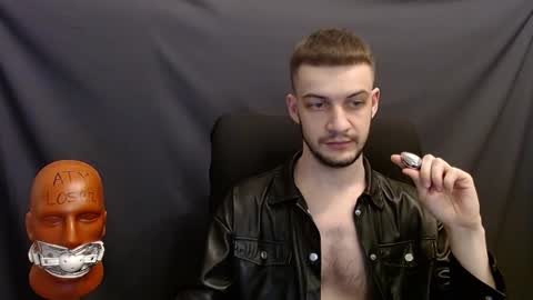 Snapshot of sir_damien chatting on 12.29.24 Sir Damien online show from 12.29.24
