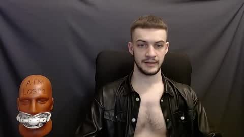 Snapshot of sir_damien chatting on 12.29.24 Sir Damien online show from 12.29.24