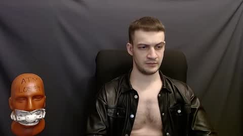 Snapshot of sir_damien chatting on 01.07.25 Sir Damien online show from 01.07.25
