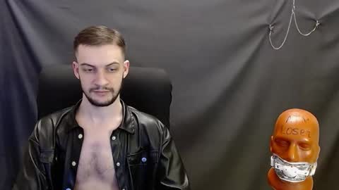 Snapshot of sir_damien chatting on 01.26.25 Sir Damien online show from 01.26.25