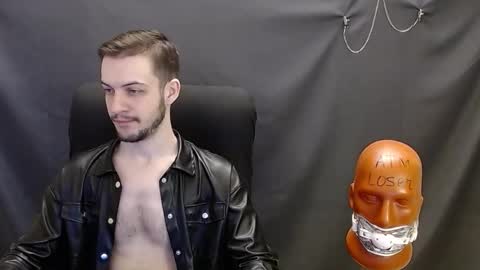 Snapshot of sir_damien chatting on 02.14.25 Sir Damien online show from 02.14.25