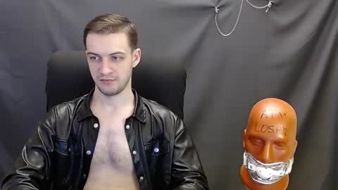 Snapshot of sir_damien chatting on 02.25.25 Sir Damien online show from 02.25.25