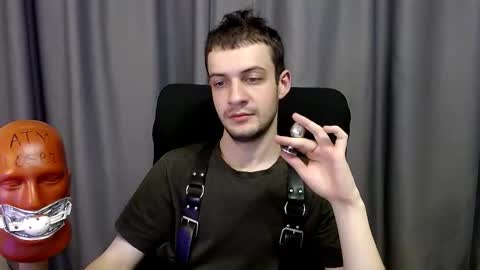 Snapshot of sir_damien chatting on 09.15.25 Sir Damien online show from 09.15.25