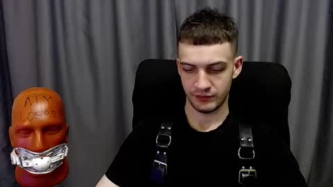Snapshot of sir_damien chatting on 10.07.25 Sir Damien online show from 10.07.25