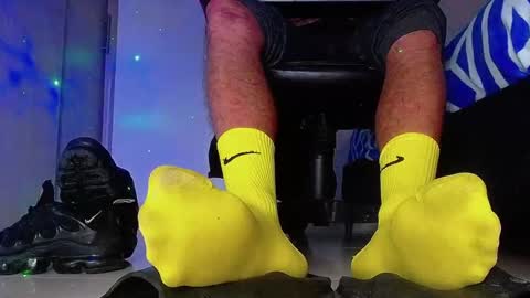 only foot                         worshipers here online show from 02.21.26