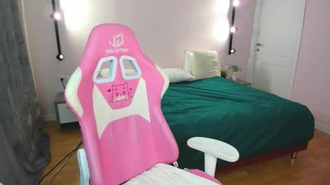 Sheils online show from 10.06.25