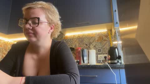 Snapshot of sirena2025 chatting on 09.09.25 sirena2025 online show from 09.09.25