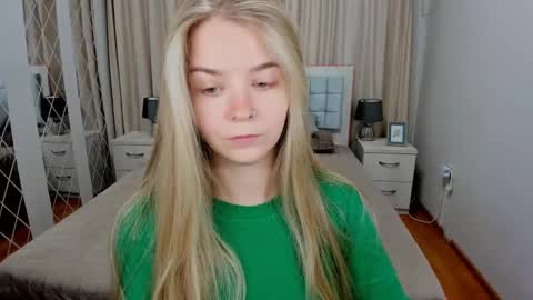 SirenaBloom online show from 10.09.25