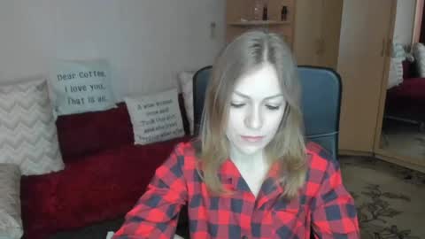 Snapshot of sirenasilk chatting on 04.23.26 sirenasilk online show from 04.23.26