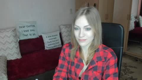 Snapshot of sirenasilk chatting on 04.23.26 sirenasilk online show from 04.23.26