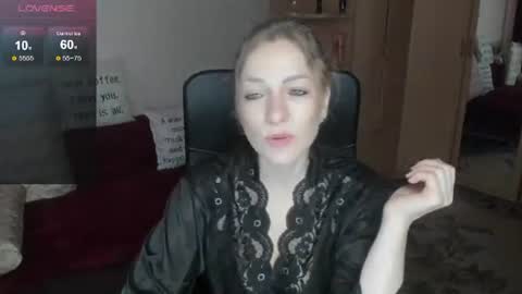 Snapshot of sirenasilk chatting on 06.20.26 sirenasilk online show from 06.20.26