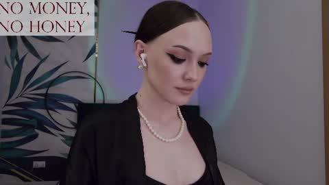 Snapshot of sirenaswhisper chatting on 06.13.26 Goddess Sirena online show from 06.13.26