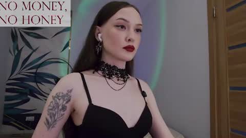 Snapshot of sirenaswhisper chatting on 07.10.26 Goddess Sirena online show from 07.10.26