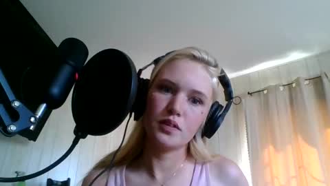 Snapshot of sirentalks chatting on 05.21.26 Sirentalks online show from 05.21.26
