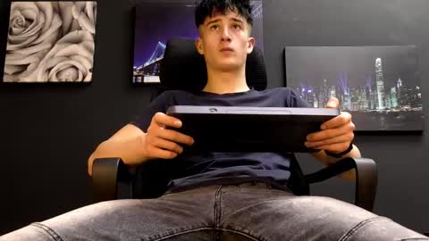 SirReedy online show from 12.21.25