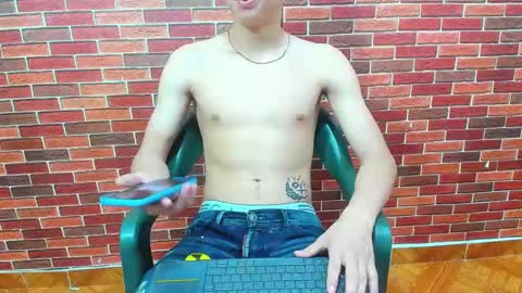 Snapshot of sirryant chatting on 02.18.25 SIR RYANT online show from 02.18.25