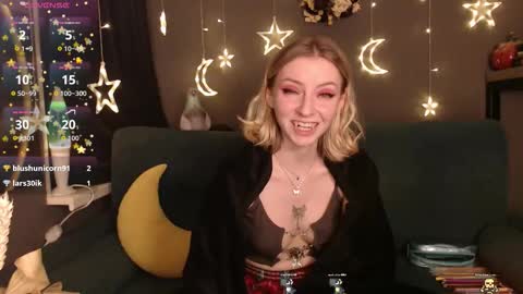 Snapshot of sirshamor chatting on 10.29.25  SirshaMor   online show from 10.29.25