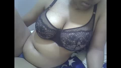 Snapshot of sisibrown97 chatting on 12.16.25 brown online show from 12.16.25