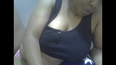 Snapshot of sisibrown97 chatting on 12.17.25 brown online show from 12.17.25