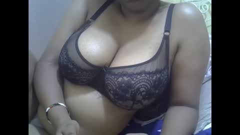 Snapshot of sisibrown97 chatting on 02.24.26 brown online show from 02.24.26