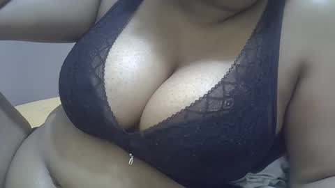 Snapshot of sisibrown97 chatting on 02.28.26 brown online show from 02.28.26