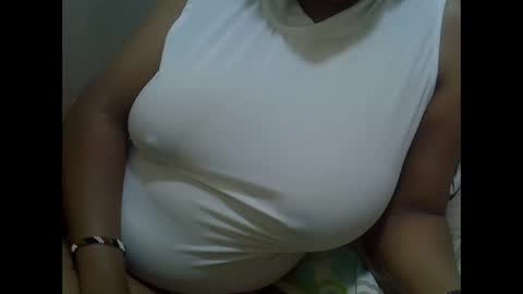 Snapshot of sisibrown97 chatting on 03.08.26 brown online show from 03.08.26