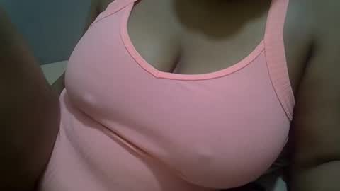 Snapshot of sisibrown97 chatting on 03.10.26 brown online show from 03.10.26