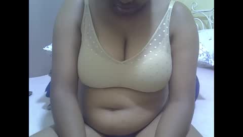 Snapshot of sisibrown97 chatting on 04.01.26 brown online show from 04.01.26