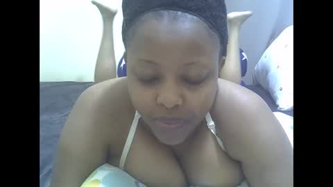 Snapshot of sisibrown97 chatting on 04.29.26 brown online show from 04.29.26