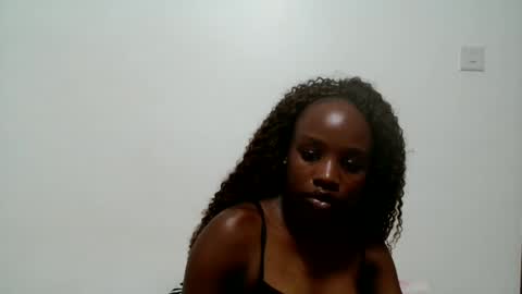 Snapshot of sismile chatting on 04.08.26 shannie online show from 04.08.26