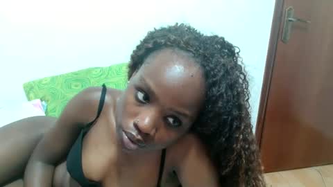 Snapshot of sismile chatting on 04.09.26 shannie online show from 04.09.26