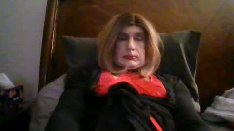 Snapshot of sissyandi38 chatting on 03.23.26 wants to suck cock online show from 03.23.26