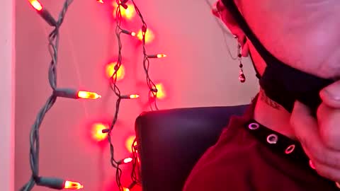 Snapshot of sissylana1999 chatting on 05.02.26 CDSnowBunnyLana online show from 05.02.26
