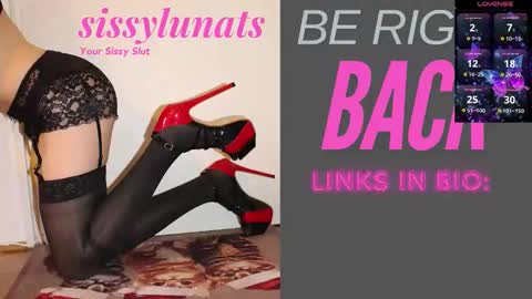 Snapshot of sissylunats chatting on 04.05.26 SissyLunaTS online show from 04.05.26