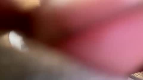 Snapshot of sissyriann chatting on 01.17.25 sissy cock whore online show from 01.17.25