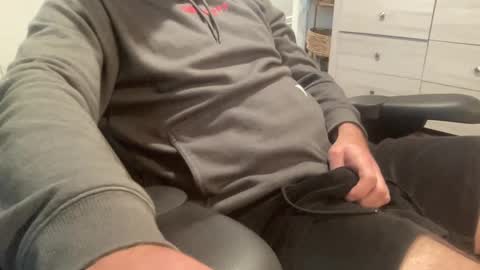 Snapshot of sissytraining2 chatting on 12.27.24 sissytraining2 online show from 12.27.24