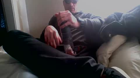 Snapshot of sitonmywhitecock chatting on 03.20.26 love2cum online show from 03.20.26