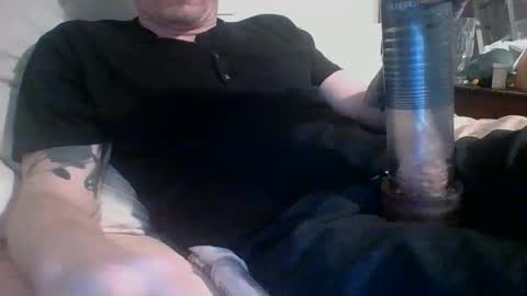 Snapshot of sitonmywhitecock chatting on 03.22.26 love2cum online show from 03.22.26
